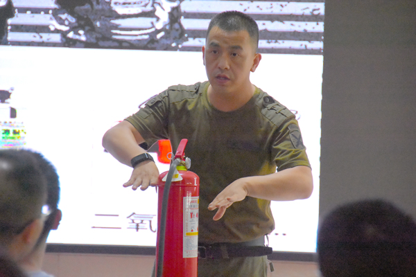 明博网页版登录界面防雷开展消防培训学习